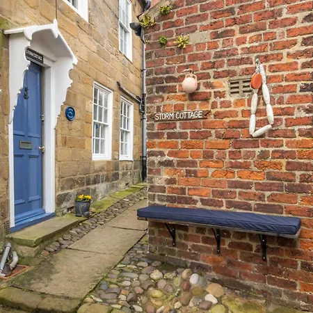 2 Bed In Whitby Oc-R579 *