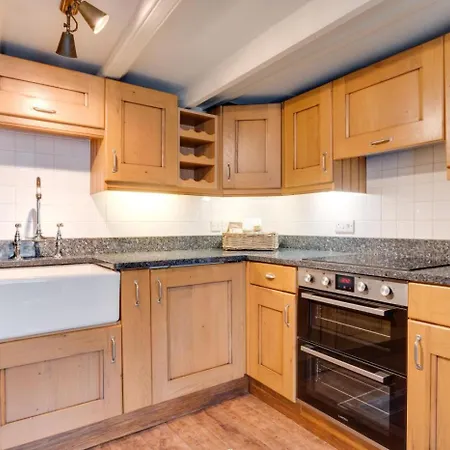 2 Bed In Whitby Oc-r579 Robin Hood's Bay